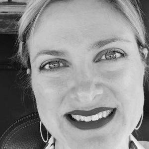 Meet your Posher, Mia